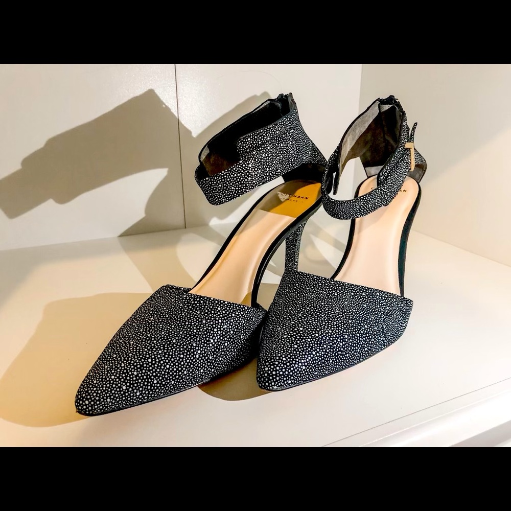 ♥️ Cole Haan Dotted Heel - Size 9